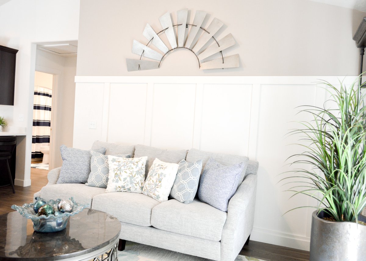 SeasonsForRent's tweet photo. We hope you had a restful weekend! What are your goals for the week? #seasonsapartments #seasonsliving #utahliving #utah #goals https://t.co/CvNDAIcstv