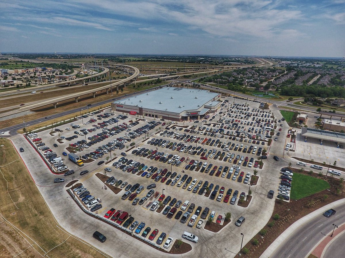 DroneDispatch's tweet photo. Project = Wrapped. Secrets out on the new @costco in Pflugerville! #drone #dronephotography #aerialphotography #aerial #uav #drones #photo #dronesforgood #cre #realestate #construction #costco #dronedispatch https://t.co/CdLpRcKUmF