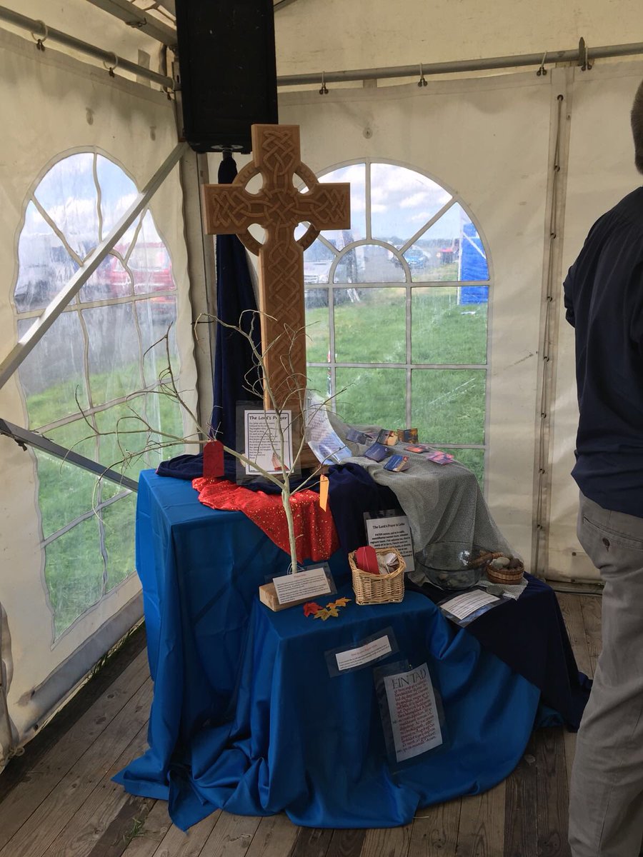 StDChurchTent's tweet photo. Setting up is going well for tomorrow @pembscountyshow Well done to @SophieWhit1982 and all the team for their hard work today! @ChurchArmy @PadarnSant #churchinthecommunity #countyshow https://t.co/yXM9idZ4lN