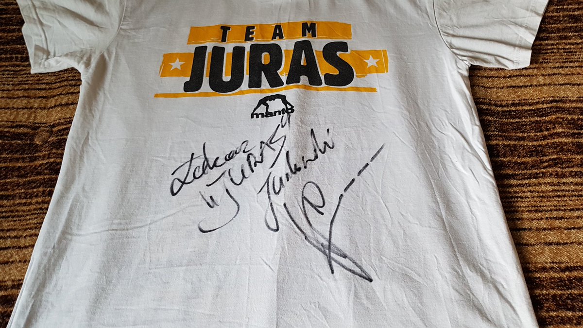 ElonsPers_01's tweet photo. Zapraszam do licytacji koszulki TEAM JURAS z autografem Łukasza @Jurasmma START 100 zł. KONIEC 17.08 20:00 h. Pieniążki z licytacji trafią do @__Kamil_____ Proszę o licytację i masowe #RT Kwota plus #DlaKamila  https://t.co/1aZPEVcneC https://t.co/plnOgQnUJB