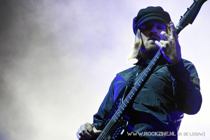rockzinenl's tweet photo. A small photo report of the @KasabianHQ gig during the @LokerseFeesten #LF18, yet online: https://t.co/tkgWY9V5rp https://t.co/1DufNEMqp8