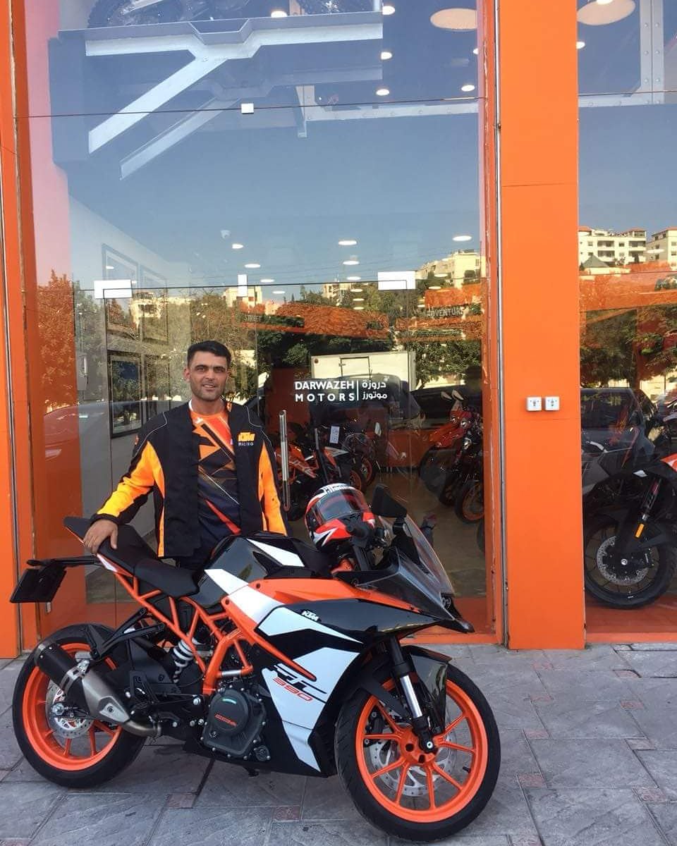 KTMamman's tweet photo. ألف مبروك للسيد جميل أبو سنينة لإمتلاكه دراجة KTM RC 390
#KTM #RACING #READYTORACE #KTMPowerWear #race #neverstrongenough #KTMAmman #BeAmman #LoveJo #DarwazehMotors #bikersofinstagram #DakarRally #ktmrc https://t.co/c95Q5iKVRj