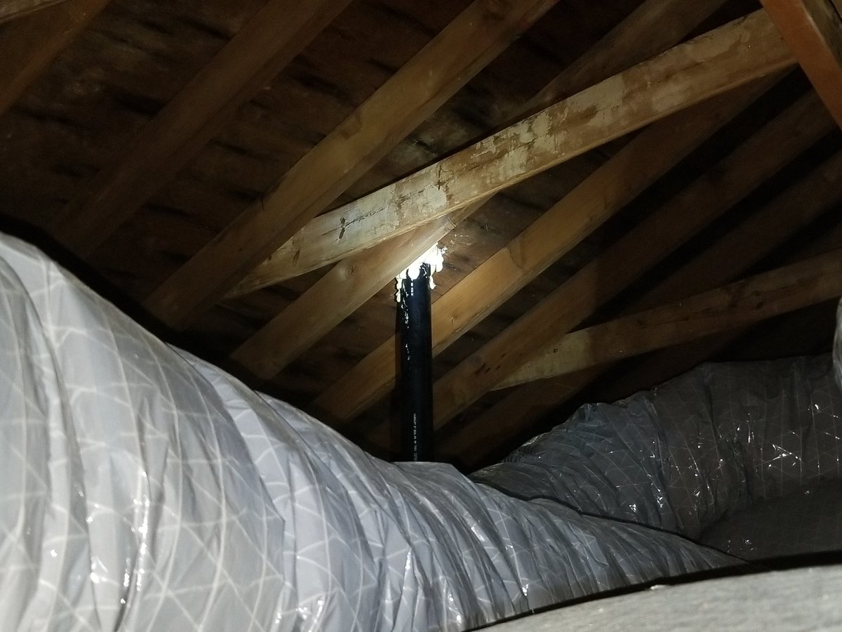 BobMahar's tweet photo. Give me a nozzle long enough and a can of spray foam on which to place it, and I shall fix the world! #ThereIFixedIt #DIY #Foam #Archimedes https://t.co/nIO0u84eti