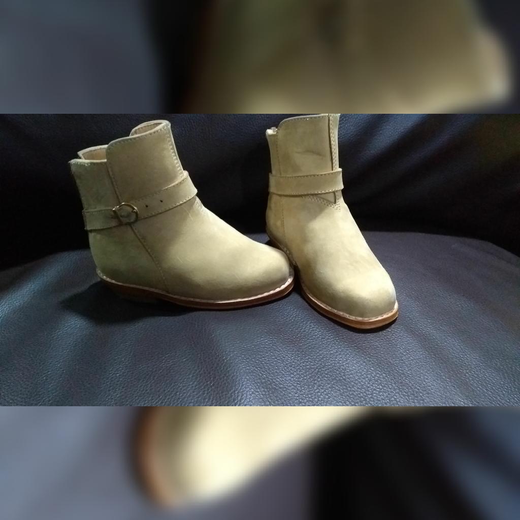 adelispacholi's tweet photo. Listo las botitas de mi bebe para las #FiestasPatrias2018 https://t.co/sezznqjChn