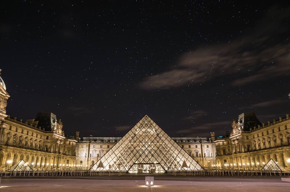 Explore the city by night, you’ll discover a different atmosphere of Paris, fantasy and poetic #hoteldesers #bsignaturehotels #fromyourconcierge