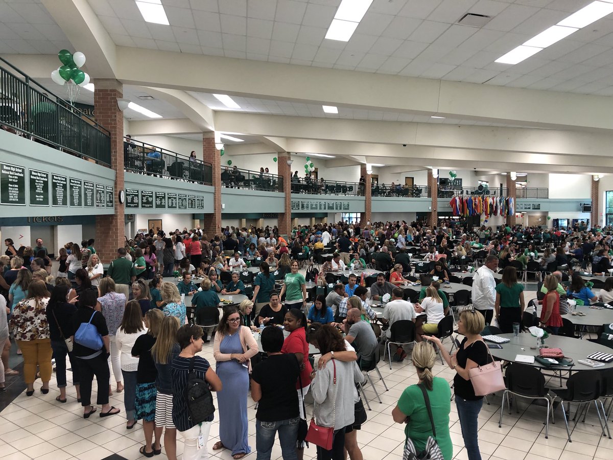 MasonSchools's tweet photo. Opening Day ends with a lot of new beginnings. At least 5,250 new MCS connections across 144 Teams of 8. Empowering a culture where every voice matters. #MasonMoment https://t.co/HDS0cl23pD