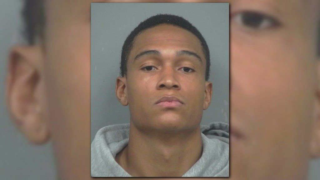 Former Auburn wide receiver accused in Duluth restaurant robbery on.11alive.com/2MisPYR https://t.co/RGlLYKXhkf