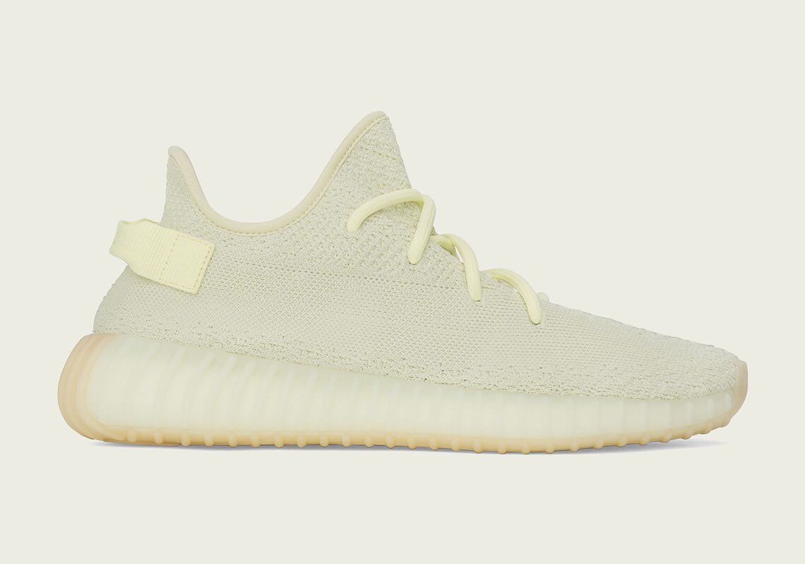 ProxyReserve's tweet photo. Yeezys for retail? Next person to DM us gets a pair for Retail plus Shipping! 

Size: 7.5, 11.5 or 12 https://t.co/ZRJ0zOLOMP