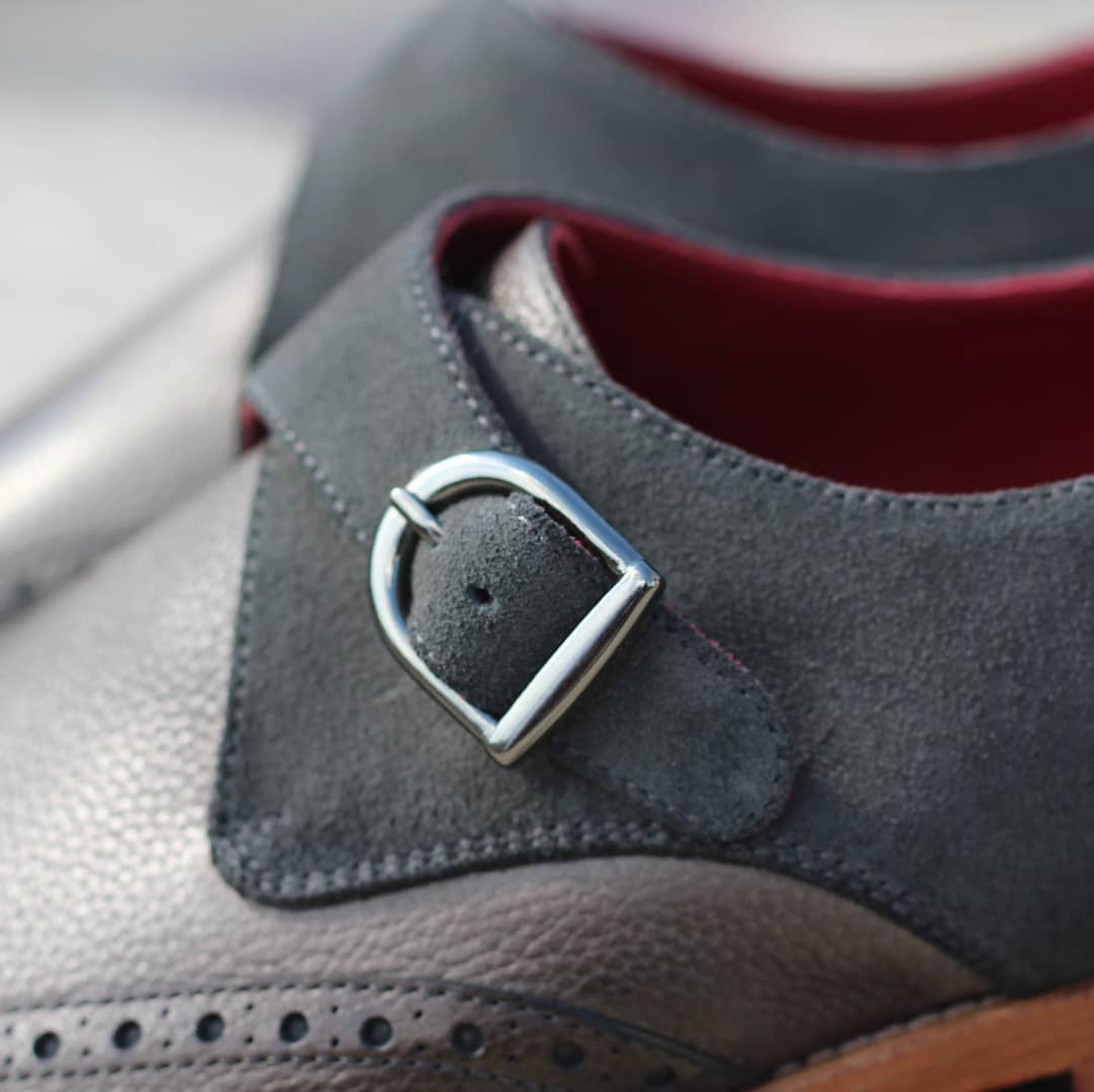 Bespokuture's tweet photo. Feast your eyes on today's #MonkstrapMonday masterpieces! Feat. grey Pebblegrain & kid suede single monks with a brown city welt construction. Craft phenomenal shoes and more via https://t.co/fGJtC3J3gl
#oskstyles #bespokuture #shoestagram #customshoes #dapper #bespoke #shoeporn https://t.co/OdjH4k7S8X