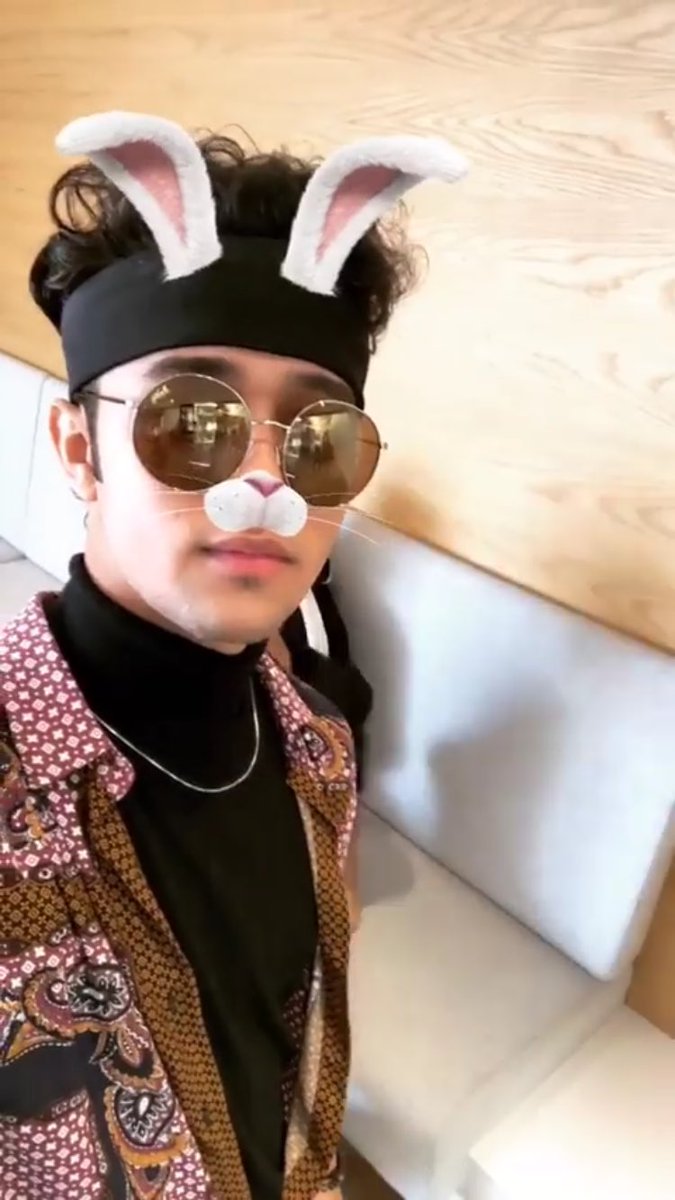 lunaywithchris's tweet photo. erick siempre cargándole el boomerang https://t.co/suyV0DlKuL