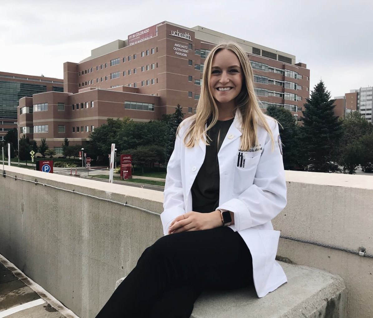 AIG_OUWB's tweet photo. Andrea Hess is another member of our executive board who spent her summer at the University of Colorado Denver. She says, “My research project investigated the therapeutic effects of light exposure after a heart attack using a protocol that targets circadian rhythm proteins... https://t.co/HZLYEf2oqA
