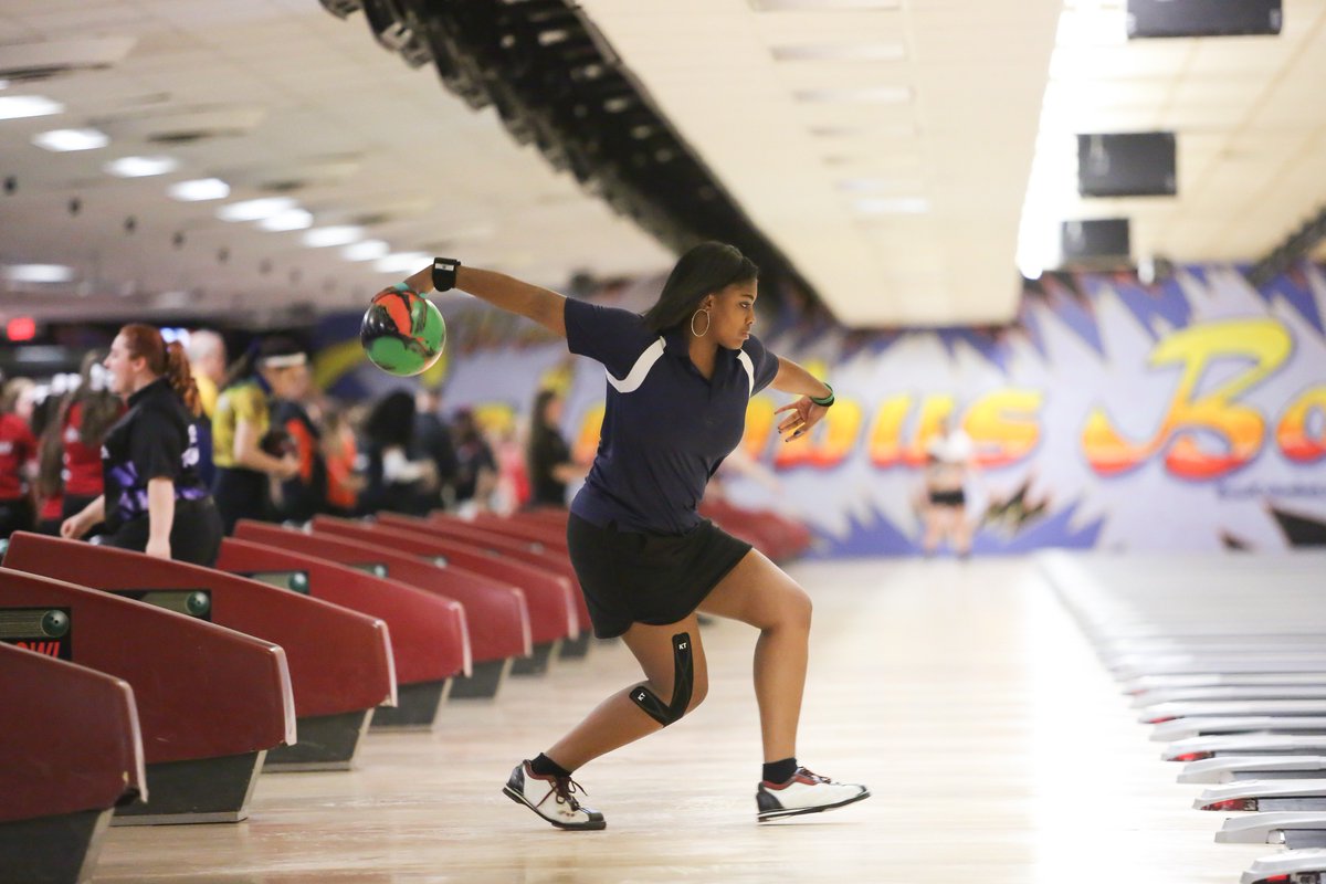 ColumbusSports's tweet photo. Love bowling? This is right up your alley π
The @PWBATour comes to Columbus this weekend for the Nationwide PWBA Columbus Open. Head to the lanes all week long to celebrate Central Ohio Bowling Week! #PWBATour #SportsInCbus
https://t.co/kXS6WSfpI4 https://t.co/LnkUUH5yzh