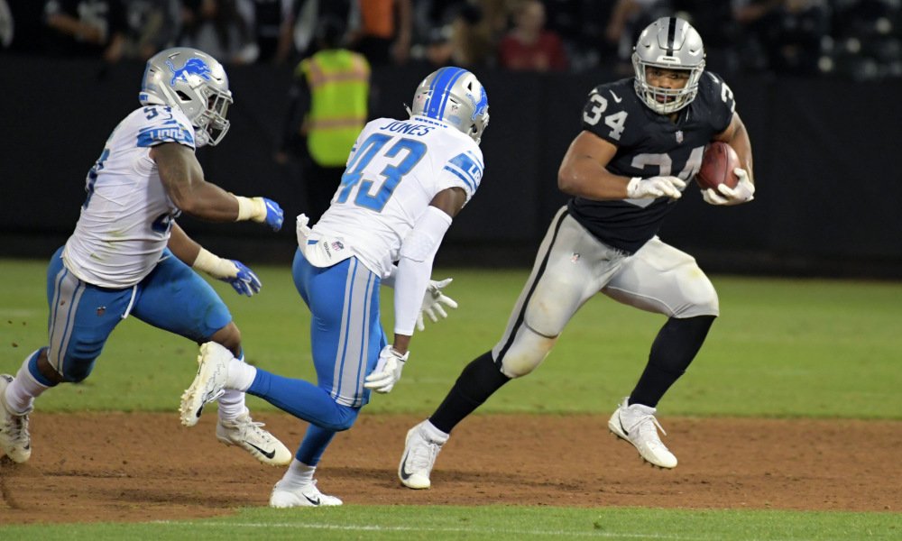 TheRaidersWire's tweet photo. PFF: Raiders RB Chris Warren impresses in his NFL debut:

https://t.co/piyxJyEgVl https://t.co/xBIPPvyAIT