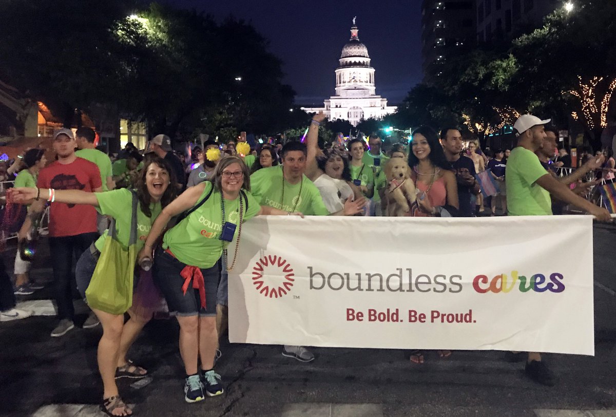 BoundlessNetwk's tweet photo. At Boundless we pride ourselves in fostering an inclusive and diverse workplace, so we were thrilled to have the opportunity to walk in the @AustinPride Parade over the weekend to show our support for the LGBTQ+ community! #BoundlessCares https://t.co/hH6qEIrR6K