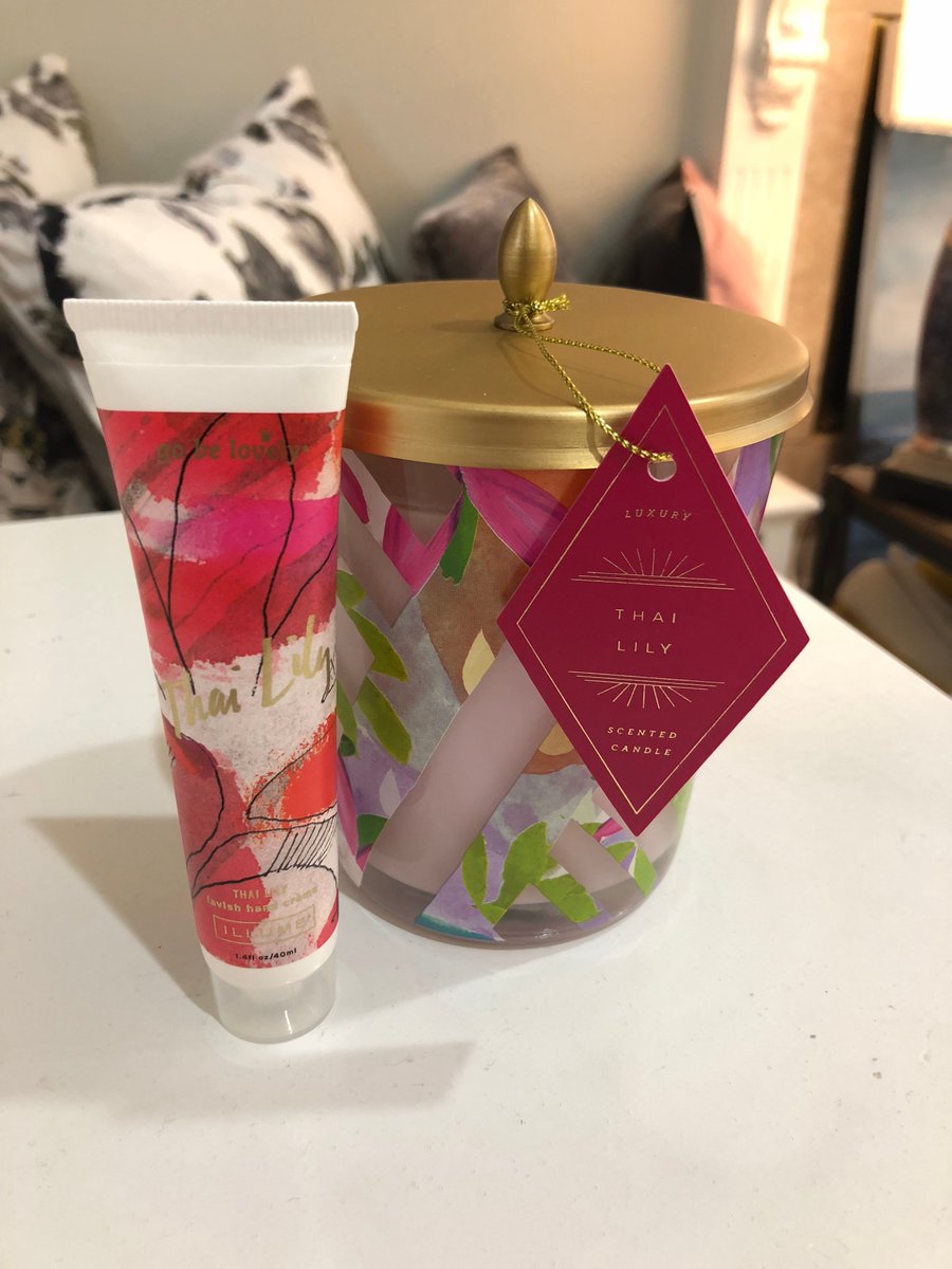 hv_interiors's tweet photo. The Perfect Gift on the Go Under $50!

Just in are these new colorful candles with matching scented hand lotions that we have pre-wrapped for you to grab and go.

#gift #candles #handlotions #lotion #giftset #theshop #theshopbyholly #interiordesign #interiordesigner https://t.co/riMq81jhcA