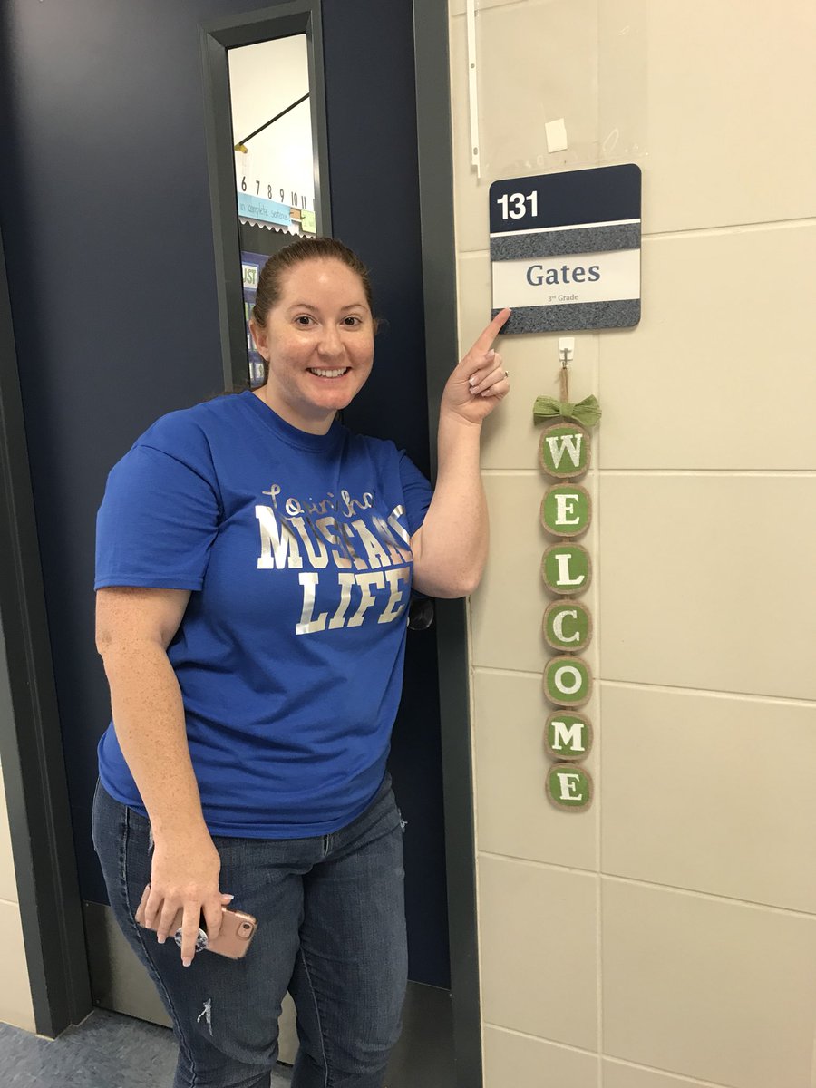 MrsDoyleOE's tweet photo. Losing my Collins twin!! @McMullanElem #becvisd #byecollins https://t.co/efzHNp3OeC