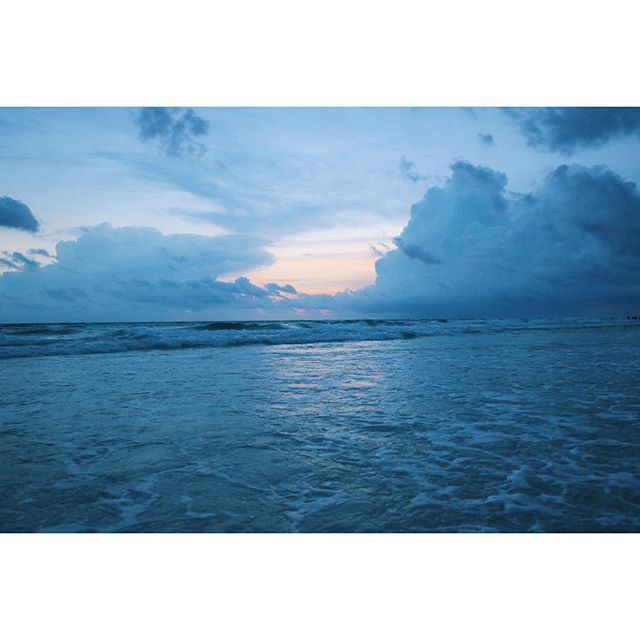 w_w_k_m_d_'s tweet image. Basic - Destin 2018
•
#basicbeach 🤷‍♂️😅 ift.tt/2vIMqaV