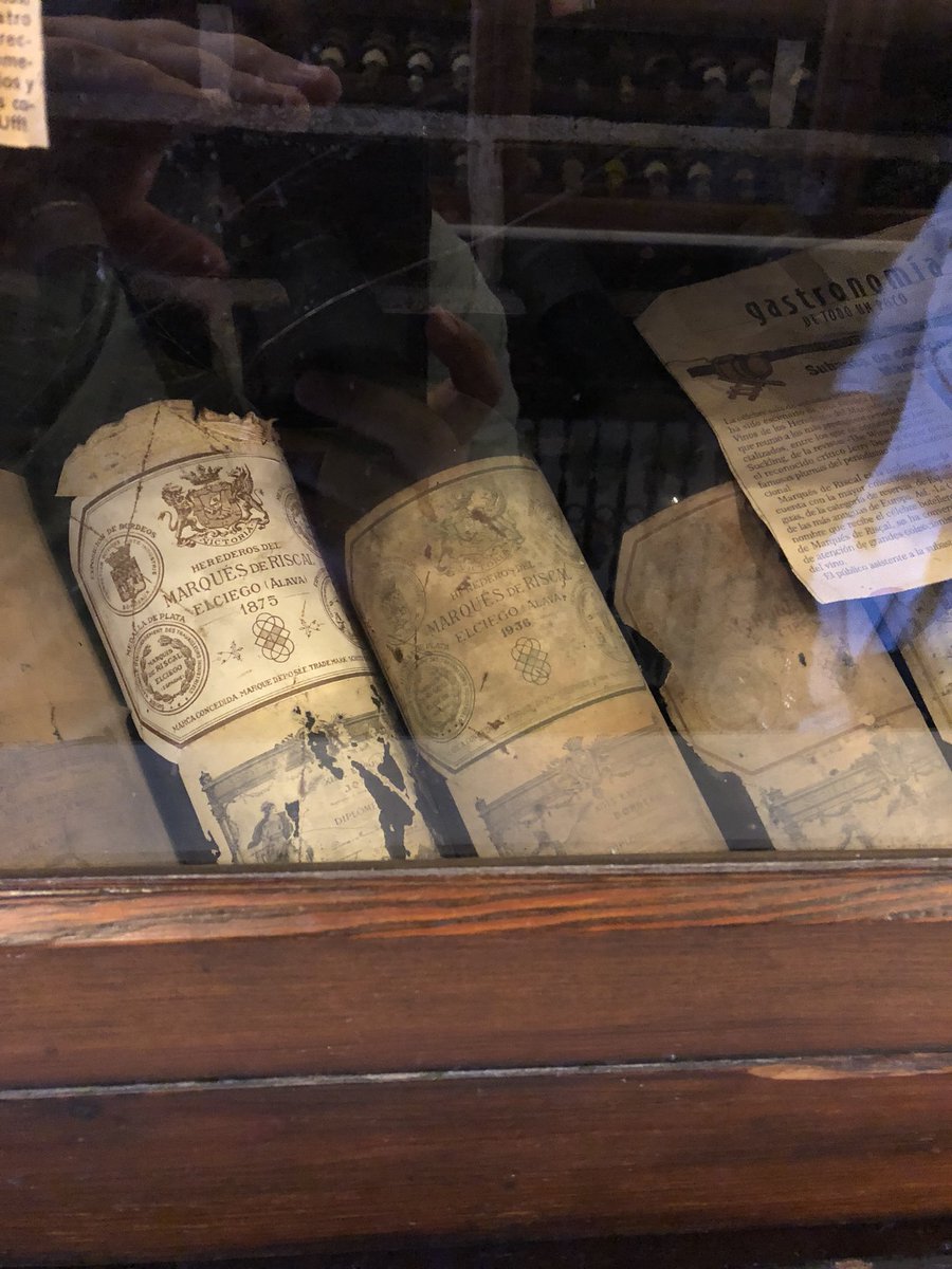 #Santander Interesantes tesoros que se pueden encontrar en la <a href="/BodegaCigalena/">Bodega Cigaleña</a> Grandes añadas de #CastilloYgay <a href="/VINAPOMAL/">VIÑA POMAL</a> <a href="/Cvne/">CVNE</a> y <a href="/marquesderiscal/">Marqués de Riscal</a> Bodegas históricas de <a href="/RiojaWine_ES/">Rioja Wine España</a> #tesoros #vinos #enologia #DOCaRioja #viticultura