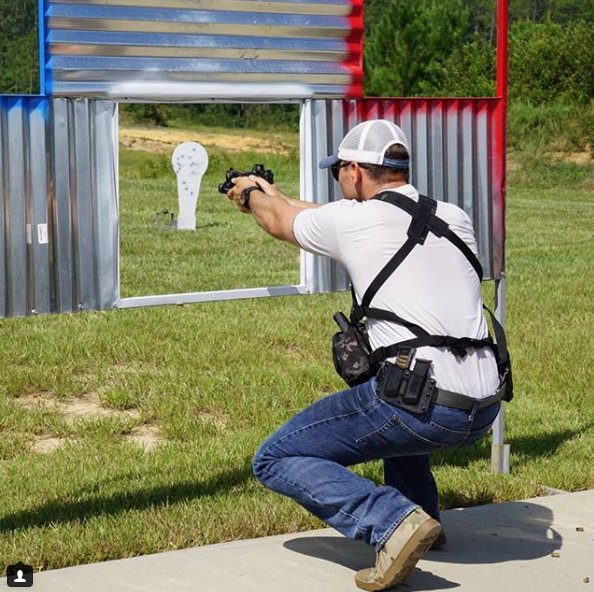 BravoHolsters's tweet photo. Get low. 
#shooting #pewpewlife #pewpew #glock19 #glock #guns #gunsofinstagram #gunsdaily #firearms #trainhard #training #haleystrategic #bravoconcealment #primarymachine #twogun #igmilitia #tarantactical #freedom #ammo #america #9mm

Reblog From @toopewforyou https://t.co/mTOQ07ggT2