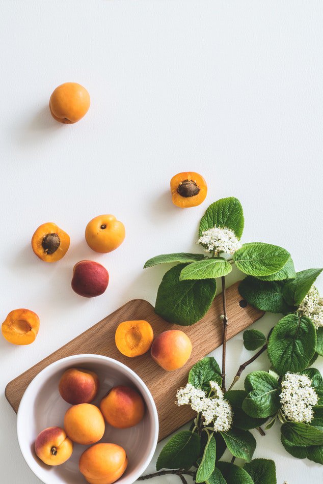 To mark the end of #nationalfarmersmarketweek, an ode to stone fruits: It's the best time of the year for these delicious drupes, and the cherry on top is that the pits are compostable! Isn't that just peachy? #peaches #prunes #nectarines #plums #farmersmarkets #stonefruitseason