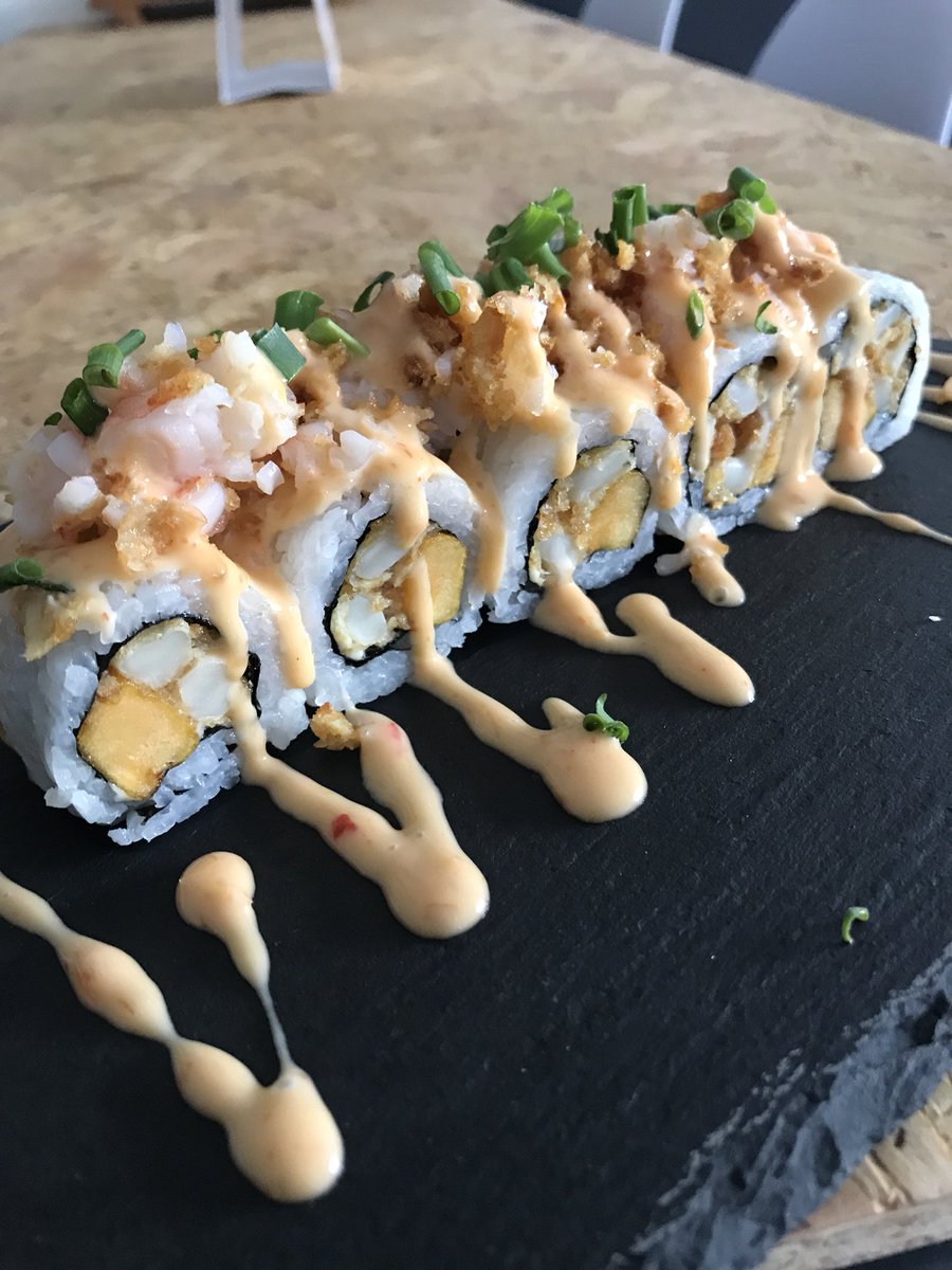 comerenlacalle_'s tweet photo. Amigos les presento los primeros 4 rollos que probé en este #SushiMasterCo #Bridados #Sushi_Ink #Waby y #JucaSushi los 4 me gustaron mucho y desde hoy pueden pedirlos por 13 mil pesos @tuliorecomienda @SUSHIMasterco https://t.co/HA5XbjFOti