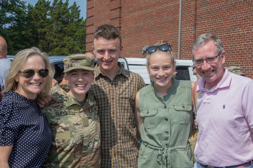 ArmyROTC's tweet image. Check out all the love from 9th Regiment, Advanced Camp Family Day!
Photos by Jakob Coombes
#Armyrotc #Armyrotccst #CadetCommand