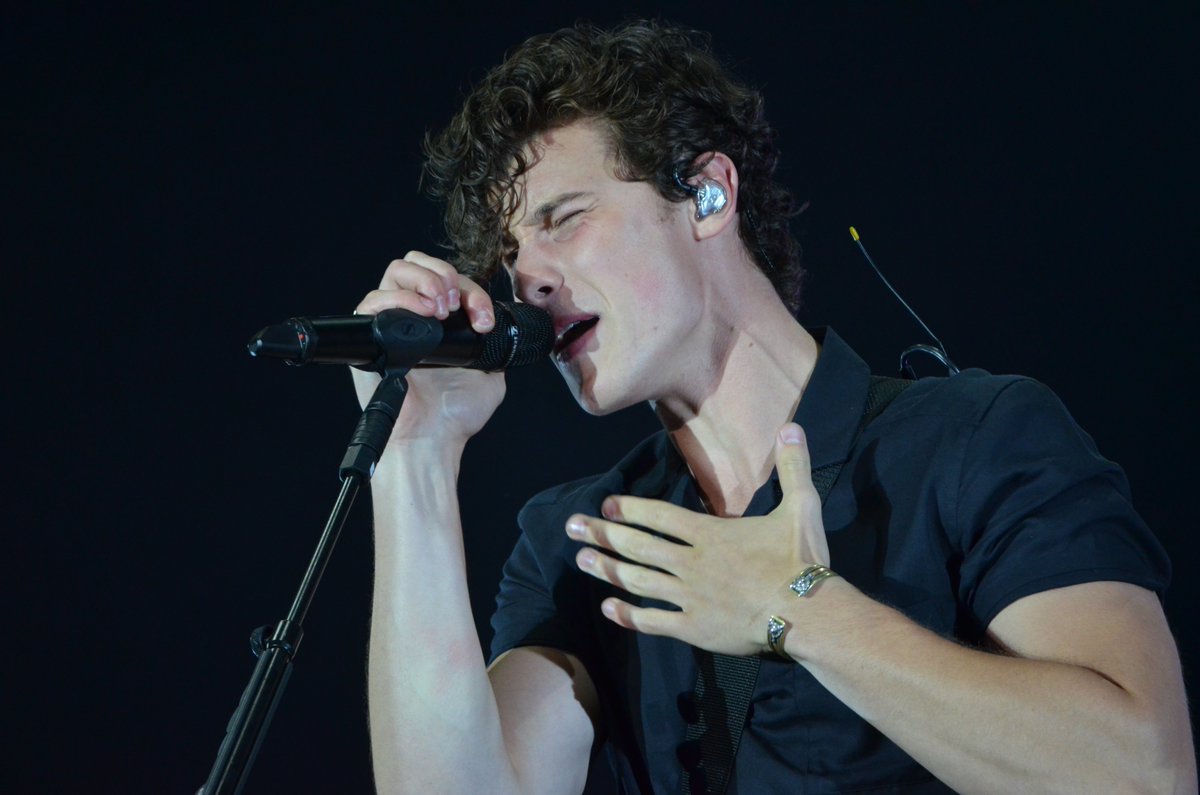 Tribudenuit_off's tweet photo. .@ShawnMendes 🤩during the last days of @MEOSudoeste 🗿festival 🌈
#meosudoeste #MEOSW #MSW18
✨✨✨✨✨✨✨✨✨✨✨
#shawnmendes #shawnmendesedits #shawnmendesarmy https://t.co/BgYM7HtzxY