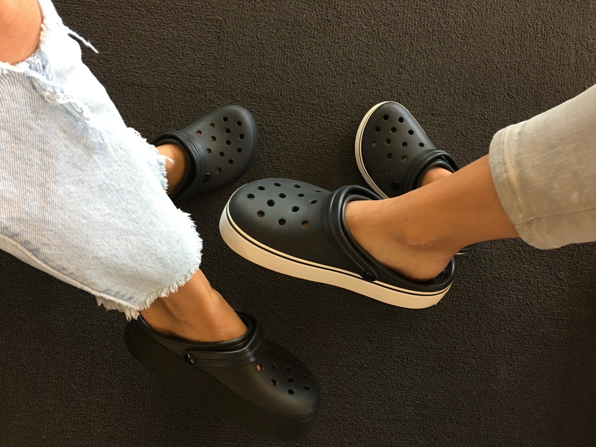 crocs platform clogs