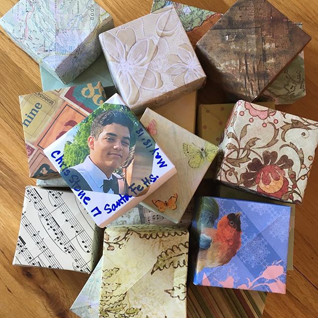 AllTsCrossed's tweet image. Come to the @SoulBoxProject box-making event tomorrow, August 14 from 6:30-8:30 PM at Cerimon House, 5131 NE 23rd Ave., Portland, OR 97211. Each box you make represents a life lost to gun violence in the U.S.  Come make a difference. #gunviolence #NotOneMore #SoulBoxProject