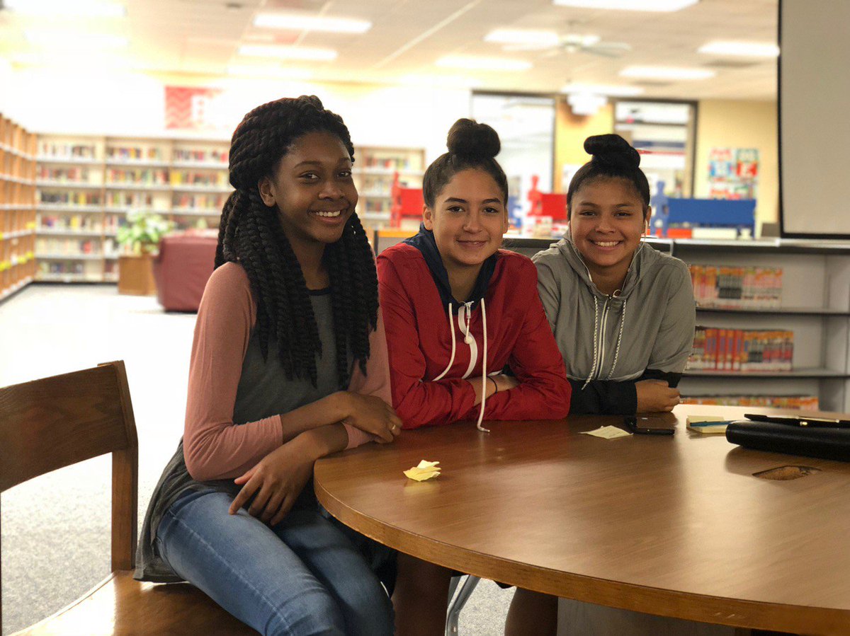 CITGOiaOLLE's tweet photo. Though they're headed to high school this year, I was proud that our #olleStemtastic students came to share their experiences with the staff and encourage them for the new school year! @OlleMightyOwls @AliefISD @aliefstem #YepYep #olleimpact https://t.co/zM3Zz0ElU8