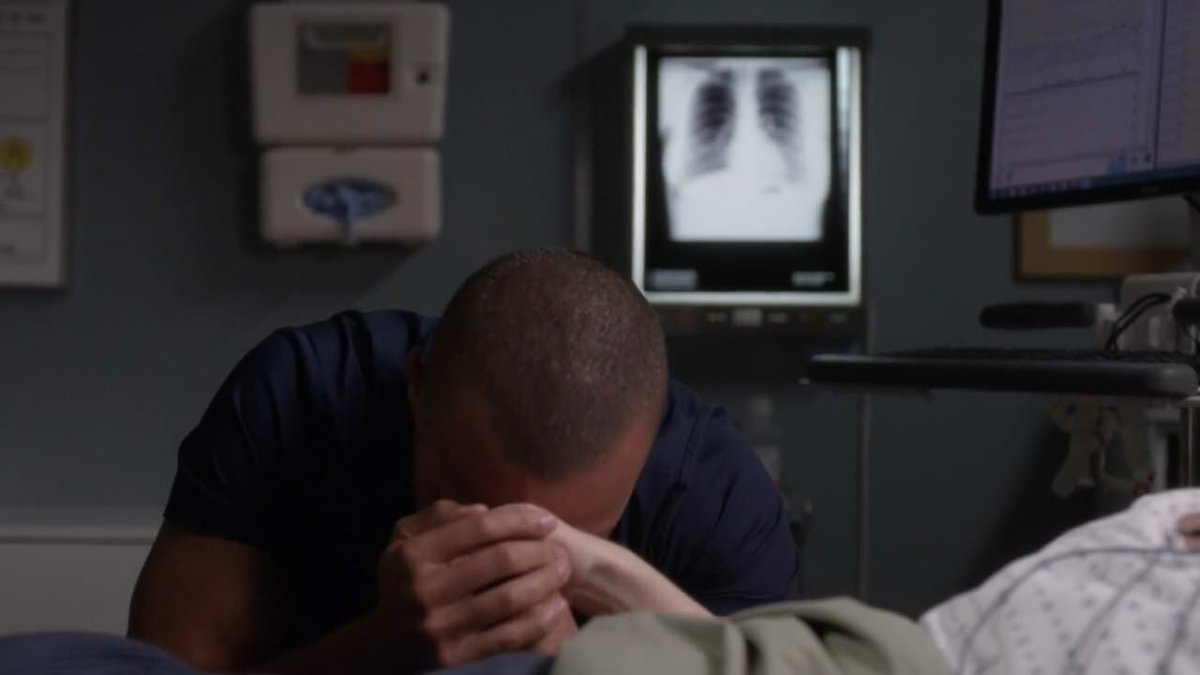 averyscrub's tweet photo. it’s been a few months and im still not over @iJesseWilliams amazing work on this scene! #Japril #JaprilForever #jessewilliams https://t.co/46MvawDwBu