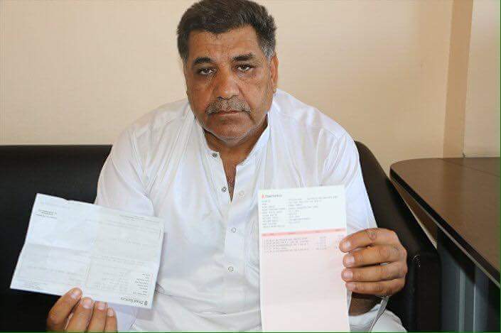 Akçakale ilçemizde yaşayan Suriyeli iş adamı Sabit Ubeyd 4.000 euro ve 2.000 doları bozdurarak Türkiye ekonomisine destek verdi.
Tesekkürler...tebrikler...