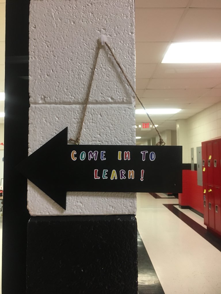 beckyhenry71's tweet photo. It was a great first day in 4th grade! #4throcks #rbsd #rbe https://t.co/3JynoXGxdE