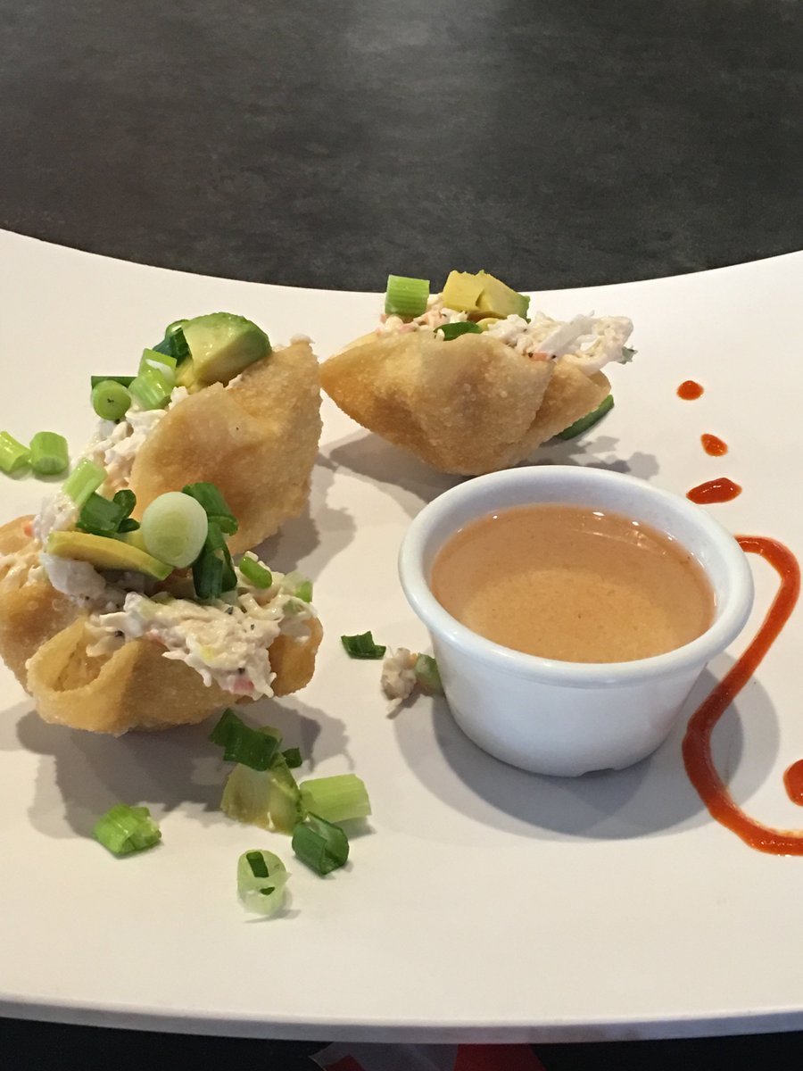 adaraspa's tweet photo. This was a DELICIOUS dinner we had at The Wild Thaiger in Phoenix, Arizona. 😋 #dinner #foodie #nomnomnom #thewildthaiger #thaifood #thai #wildthaiger #delicious #adara #adaraspa #adaraspanc #nails #facials #pecicure #manicure #pedimani #massage #messagetherapy #visitadaraspa https://t.co/fmWgWn5156