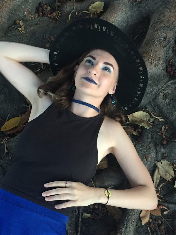 Monimo_Music's tweet image. Cloud watching and daydreaming about the future. I just left California, again. I'll be in Alaska for two weeks then Washington for a year... then who knows?