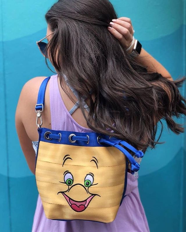 ShopHarveys's tweet photo. This month’s #HelloHarveys contest we want to see you with your favorite Disney Harveys bag! Whether at the parks or everyday, we wanna see you rockin' your best Disney looks! Tag a photo of you with your Disney Harveys bag on our Instagram or Facebook w… https://t.co/49wPoJfd8A https://t.co/ha0LRkaLaz