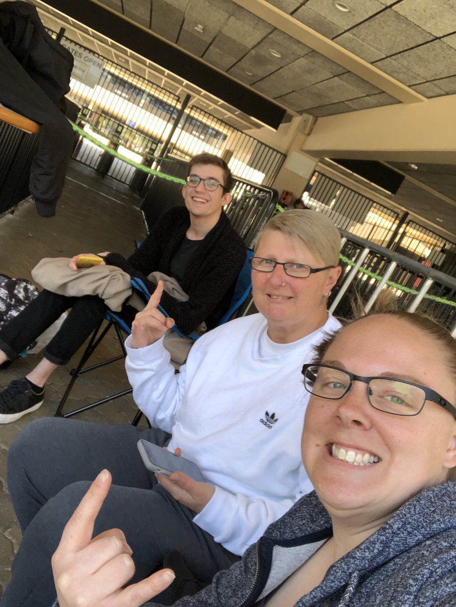 niknikniki's tweet photo. Wild Hearts Left represent! With love from Sydney... We’re ready to rock with you again tonight @markyplanet! I’d love a drum stick 😊 https://t.co/vjBgTqZtna
