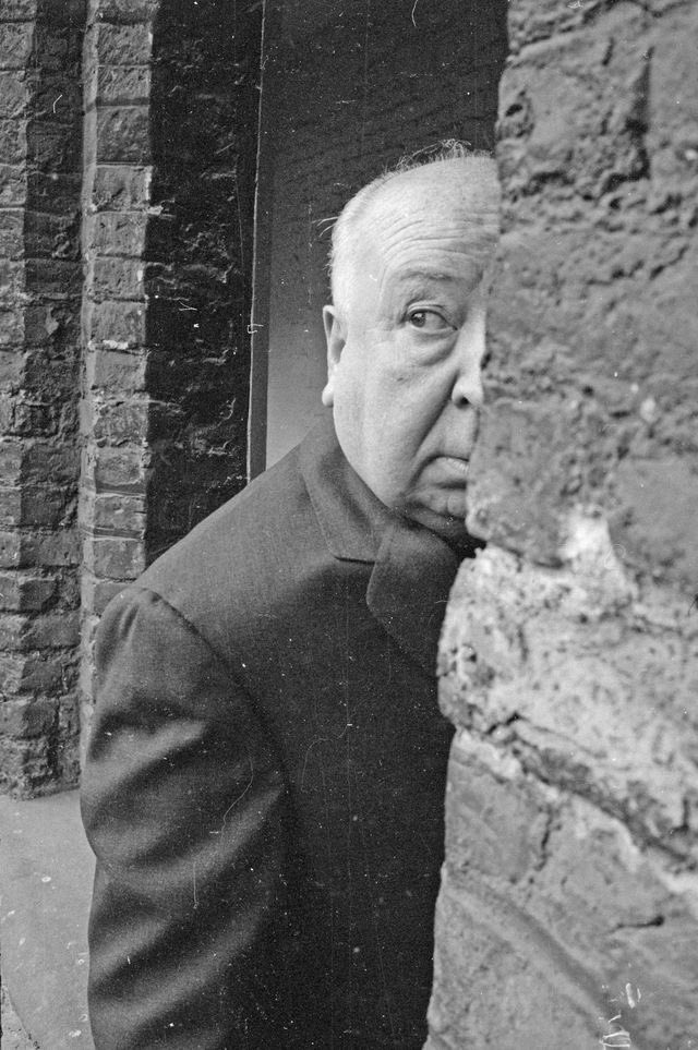 Happy heavenly birthday to th master of suspense: Alfred Hitchcock! #birthdayboy #tribute #vintage #Blackandwhitephotos #british #moviedirector #classicfilms #OldHollywood #britishfilms #britishcinema #britishdirector #suspense #AlfredHitchcock #Hitchcock