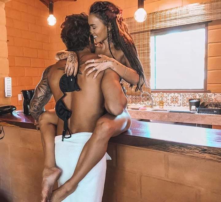 Putaria066's tweet photo. Não precisa ter carro do ano 
Nem ser rico pra fazer uma mulher feliz 
A grandeza do homem é medida por suas ações. E não pelo que ele possui. ❤️ https://t.co/FNKeLE47QQ