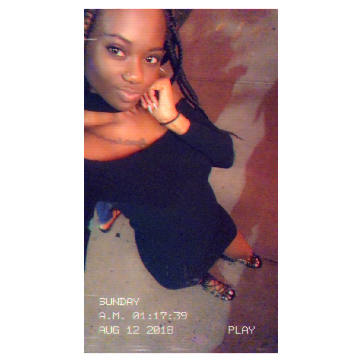 encxo's tweet photo. your wce 😛😍🍫 https://t.co/f1iE0nGmz9