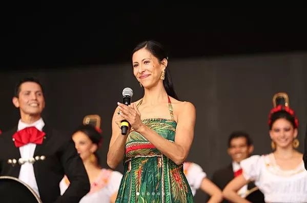 Quiero agradecer a las más de 4 mil personas del Estado de México que asistieron al Centro Cultural Mexiquense Bicentenario para disfrutar de #Danzatlán2018, un festival internacional de danza que hice con todo el amor para mi país. 🇲🇽️