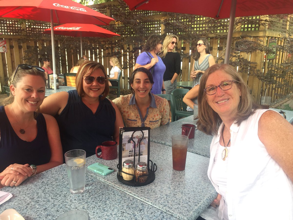 MarnieSchell's tweet photo. School Psychs enjoying a lunch to ring in the new school year! @BoiseSped #bsdpride https://t.co/eAQJ1tF8bZ