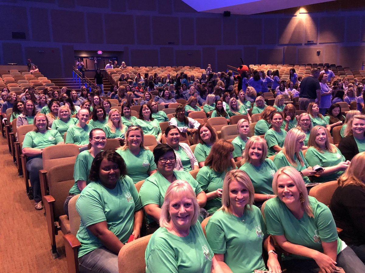 DADLG4th's tweet photo. Great morning at convocation with this amazing group @jonesrisd #risdlearns https://t.co/EjtZz3UY3L