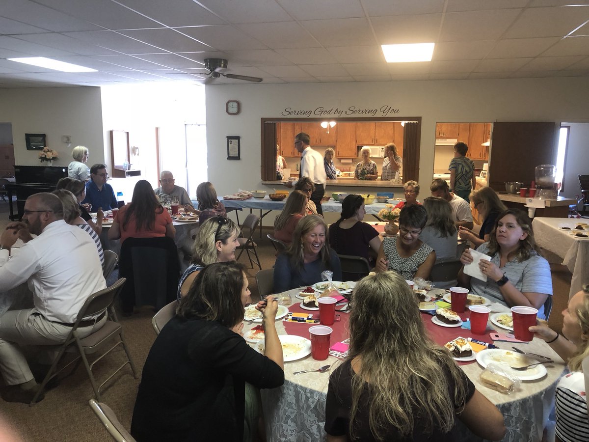 jfloyd25's tweet photo. Sutherland Public School staff enjoyed a wonderful lunch today at the Methodist Church. We are truly blessed to have this opportunity every year for food, fun &amp; fellowship! Thank you UMW for preparing us for a great school year! #SailorPride #NEMAPS #Blessed https://t.co/Fcpm0UBilA