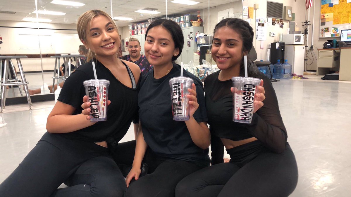 Ohsdanceca's tweet photo. Congrats ! 🎉 to the 2k18-2k19 Dance Company Captains ✨💗 
🐾 Senior Captains  : Ashley Ibarra &amp; Cassandra Chavez 
🐾 Junior Captain : Metzli Rojas https://t.co/awDQvHO6L9