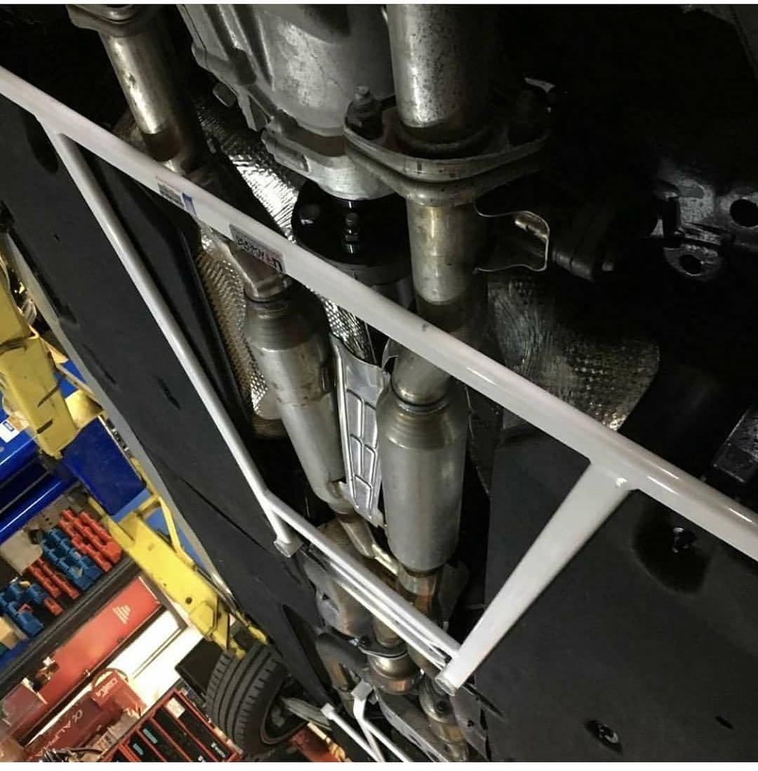 PASMAG's tweet photo. #pasmagdealer // @nextmod_ottawa - New UltraRacing bars installed on @cheffairouz's Stinger! We are an authorized dealer for #ultraracing products!
#pasmag #nextmod #nextmodottawa #ultraracingcanada #kia #stinger #brace #bars https://t.co/b3kxOH3tD4