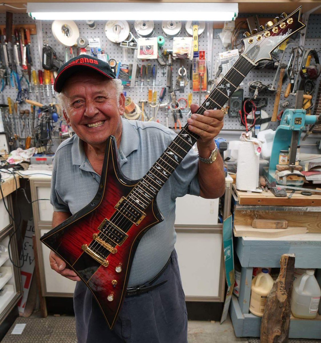 nefrektomy's tweet image. One of my all time fave humans, #masterluthier #joelado. I feel so fortunate to call myself his friend. They say never meet your heros. This guy is the exception to that rule. #guitars #jklado #t6hfun