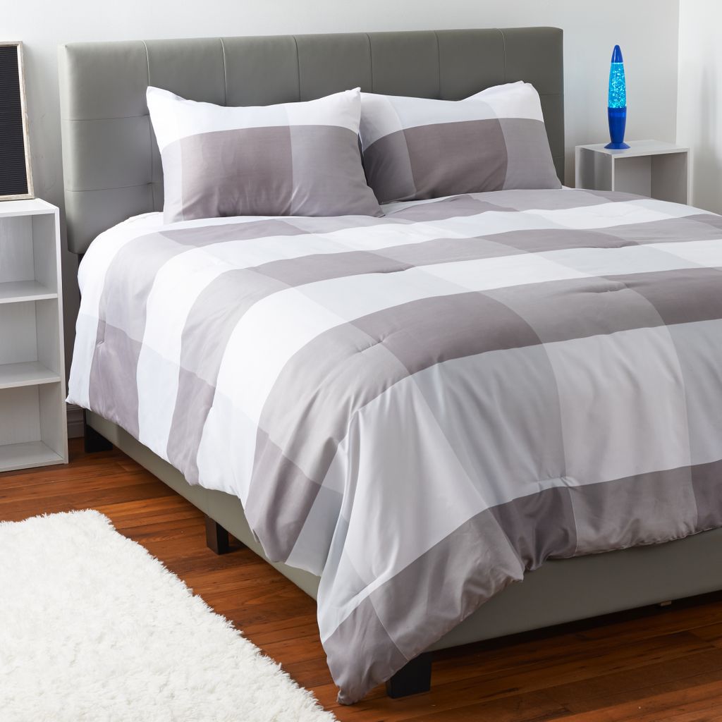 GTboutique's tweet photo. Find smart savings with our Back to Campus Fashion Event, on now! https://t.co/ymeXvzYccX #GiantTiger #ForYouForLess #BacktoCampus #backtoschool #dormroom #dormroomdesign #studentlife #studentdiscount https://t.co/t6qKEySW0L