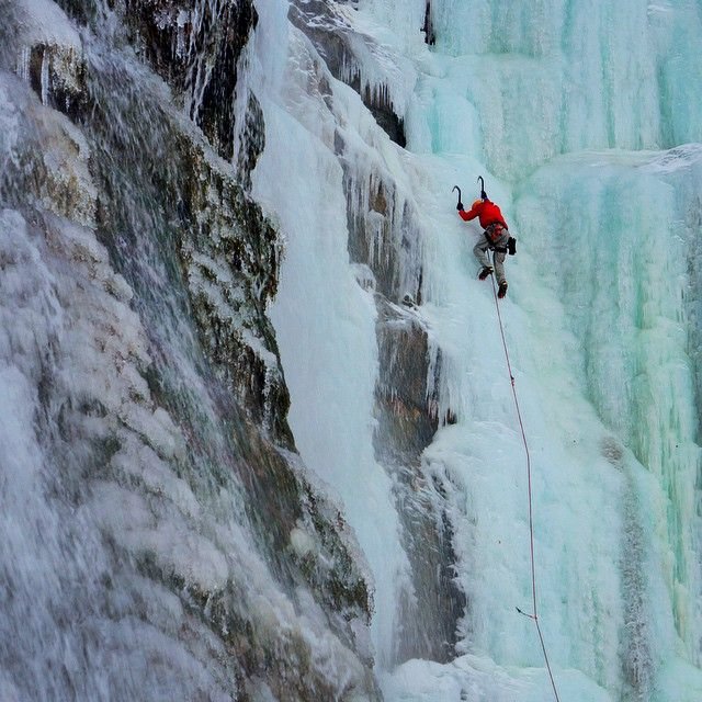 arciris_climb's tweet photo. How long do you want to explore👏                                             @moonmountainman https://t.co/kF0eN6WDWo