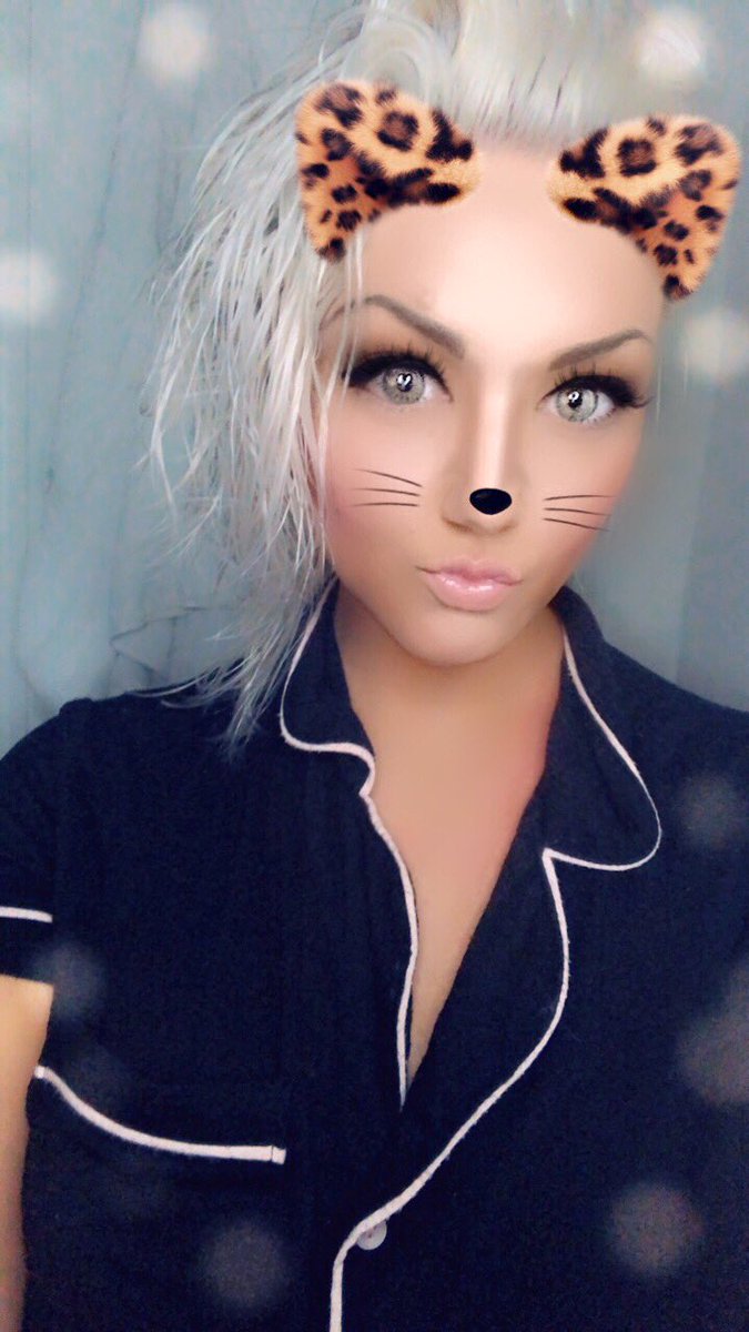 EmmiCours's tweet photo. โI have an elastic heart ๐คโ
#MusicMonday #MondayMood #Snapchat #earsonears #FiltersonFilters https://t.co/RT0RqNbQX8